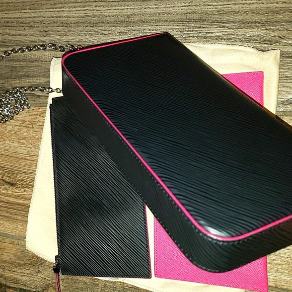 ❌SOLD❌ Authentic Louis Vuitton Felicie Pochette Epi Black Pink Inserts - Picture 4 of 8